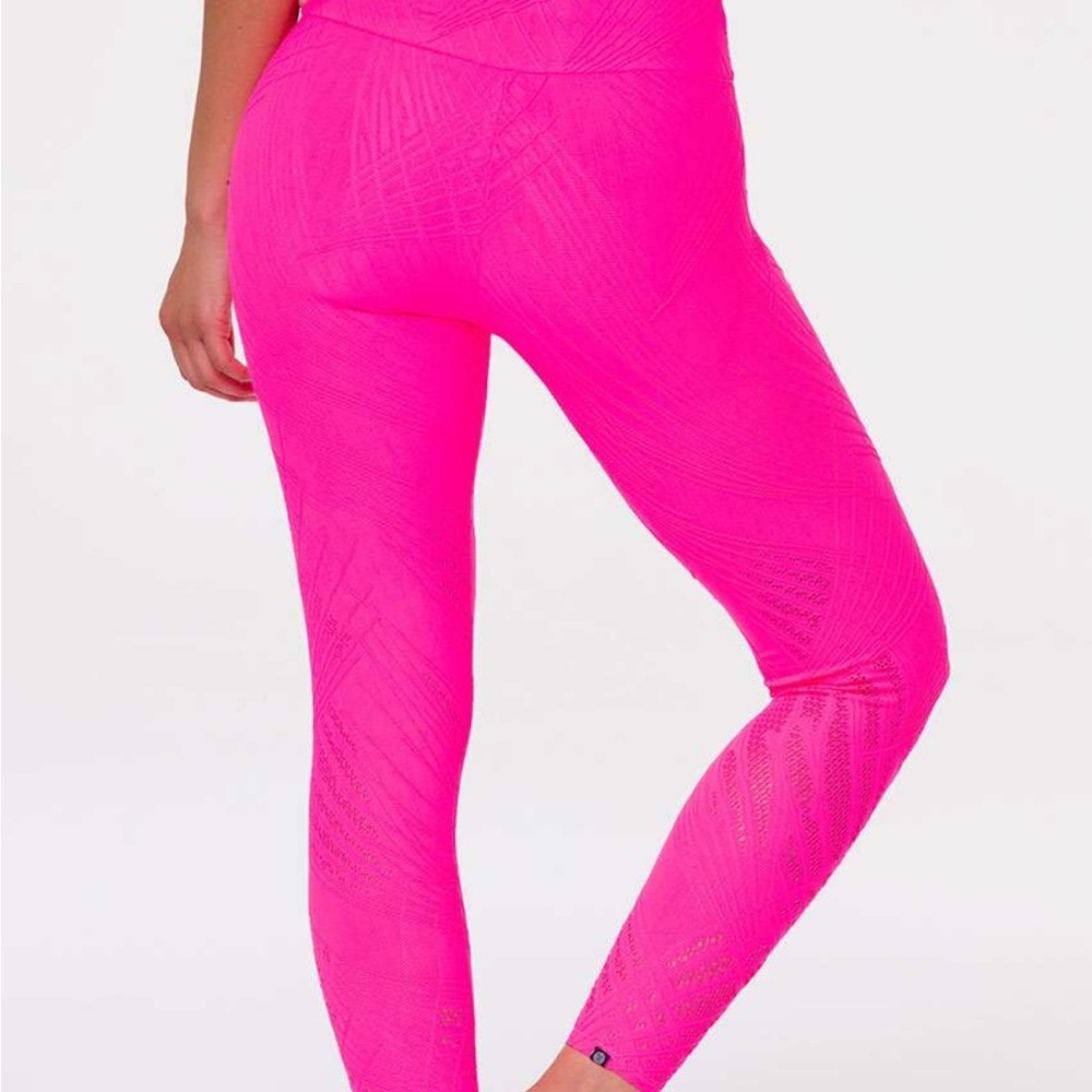 NWT Onzie Neon Pink Women's Leggings - Picture 2 of 5